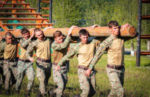 De ce vrea Armata Română voluntari tineri