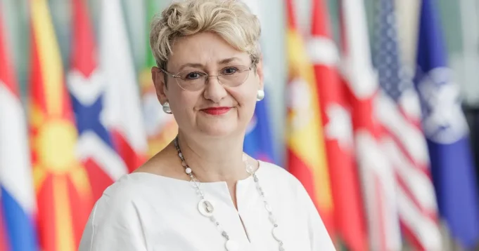 O schimbare de postură a Americii la momentul și locul nepotrivite