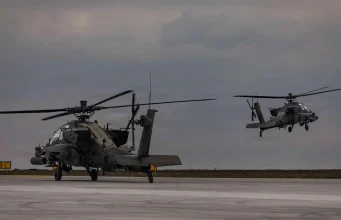 Pentagonul a adus elicoptere de atac Apache la Baza Mihail Kogălniceanu