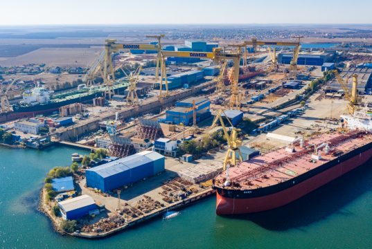 Cu război în Marea Neagră, statul român bagă în faliment Şantierul Naval Mangalia