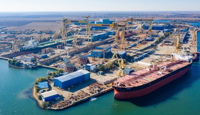 Cu război în Marea Neagră, statul român bagă în faliment Şantierul Naval Mangalia