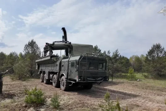 Rusia duce arme nucleare spre frontiera cu NATO