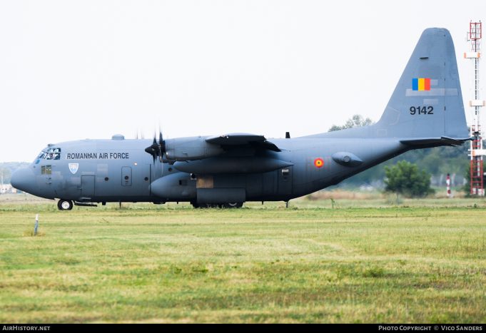 România devine o forţă aeriană redutabilă : 17 avioane de transport, 70 avioane de luptă